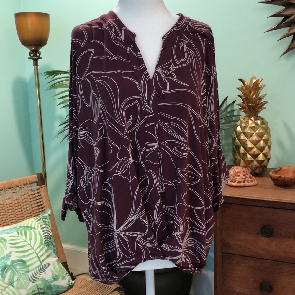 Anthropologie Akemi + Kin Top Sz M